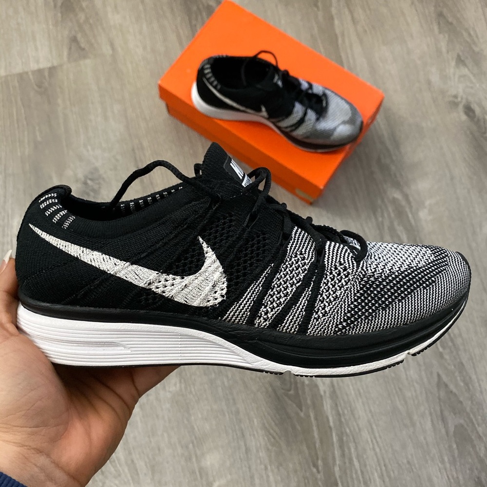 Nike Flyknit Trainer Oreo